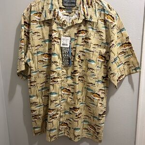 Above Sea Level Men's Large Fish Print Button Down Hawaiian Shirt